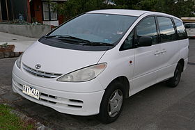 2002 Toyota Tarago (ACR30R) GLi van (2015-06-18) 01.jpg